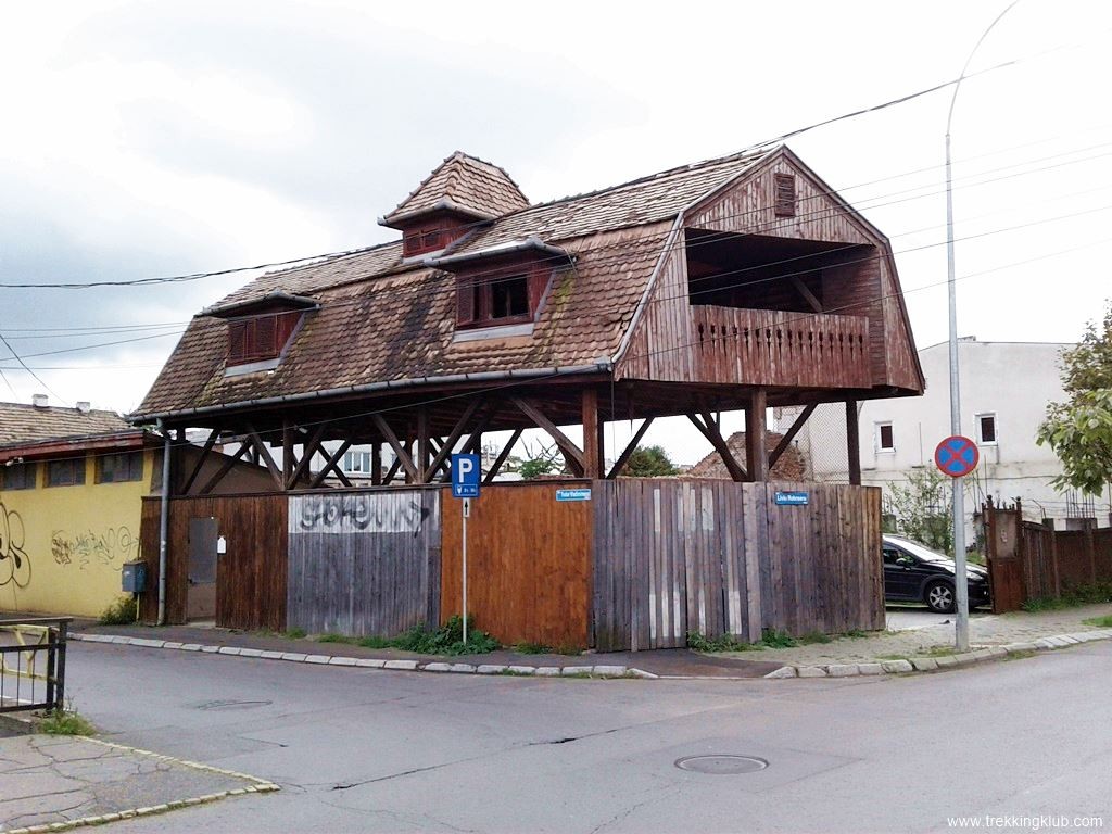 Casa cu picioare - Targu Mures