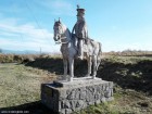 Statuia husarului calare Turia parc Arpad husar