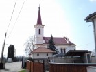 Privire din strada Bisericii Ludus biserica ortodoxa Sfantii Apostoli Petru Pavel