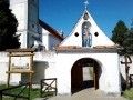 Intrarea Tomesti biserica catolica