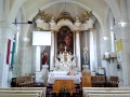 Altarul central Tomesti biserica catolica