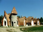 Castelul de lut Valea Zanelor Castelul de lut Valea Zanelor Porumbacu de Sus
