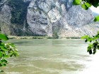 Priveliste spre Dunare Coronini pestera gaura musca