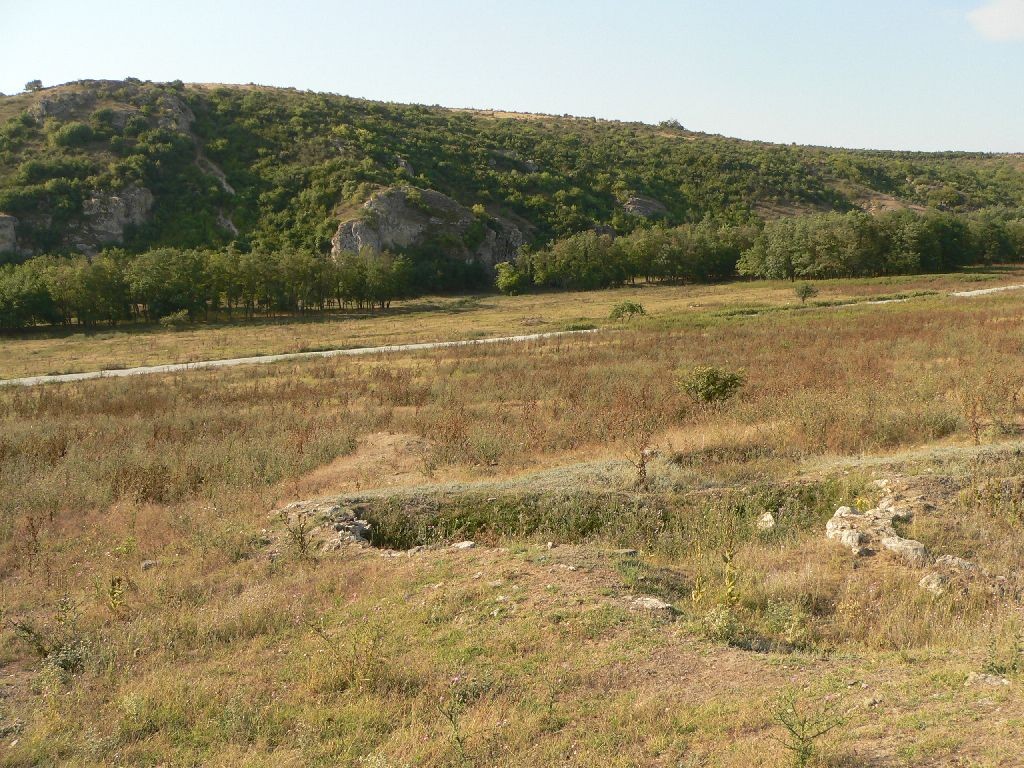 Ruinele asezarii urbane Ester